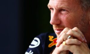 Red Bull, Horner: "È una situazione a cui dobbiamo guardare"