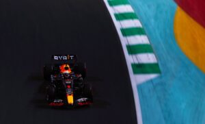 GP Arabia Saudita, alla fine la spunta Verstappen