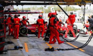 Ferrari guasto Leclerc
