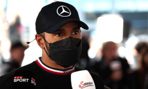Lewis Hamilton ritiro 001