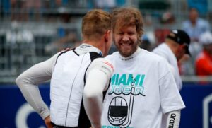 Vettel battaglia