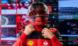 Sainz: "Colpa del meccanico"