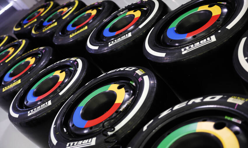 Pirelli-Hamilton