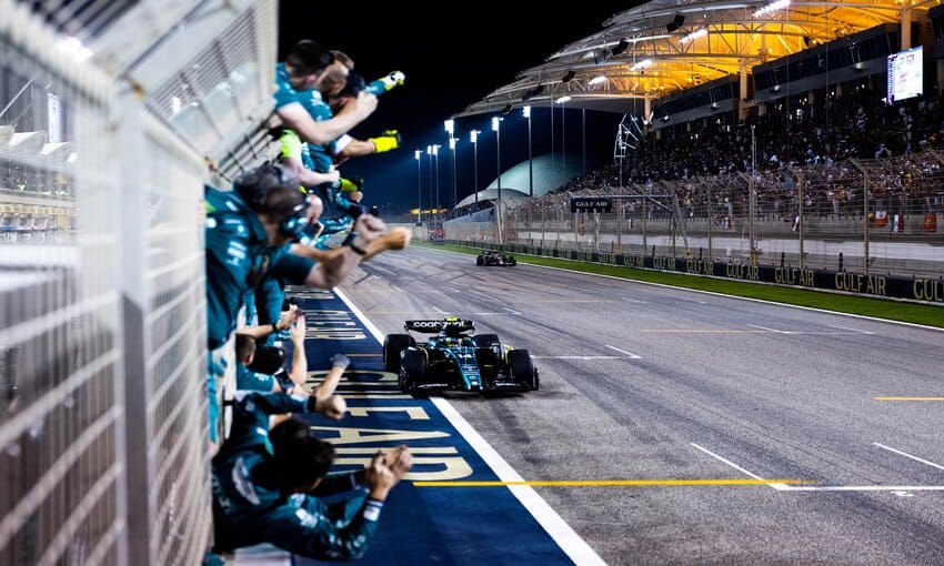 Alonso-sterzo-Aston Martin