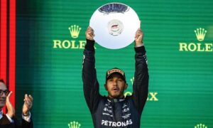 Hamilton sulla W14: "E' difficile, ma amo le sfide"