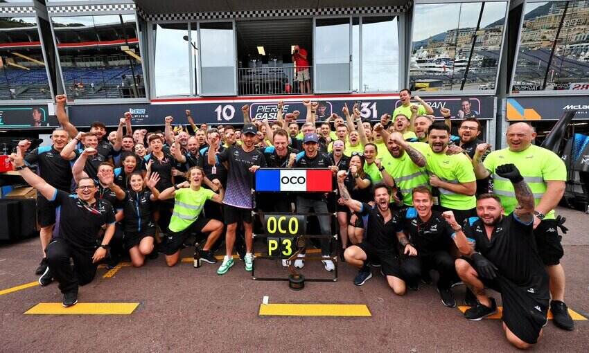 Alpine GP Monaco Brundle Esteban Ocon