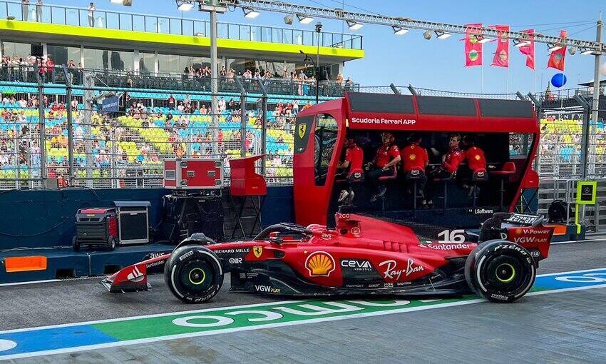 GP Singapore FP1