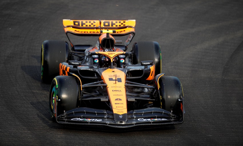 Lando Norris su McLaren nel GP di Singapore 2023