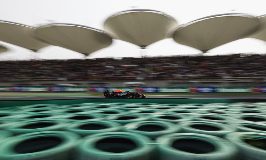GP Cina: Verstappen fa man bassa degli avversari, Ferrari non benissimo