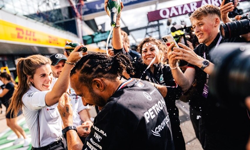Hamilton-Ferrari-contratto