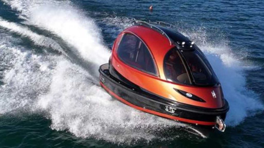 yacht
