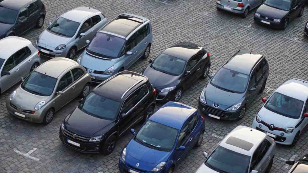Auto parcheggiate
