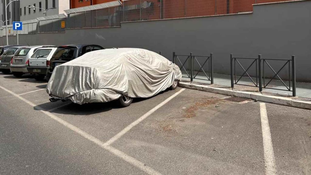 Auto con telo