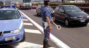 Posto di blocco, la prova del tergicristallo è una mietitrebbia da 170€ | Ci cascano tutti