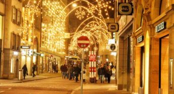 Addobbi natalizi, vietate le luminarie sulle strade: polizia chiede di ridurre gli spostamenti notturni