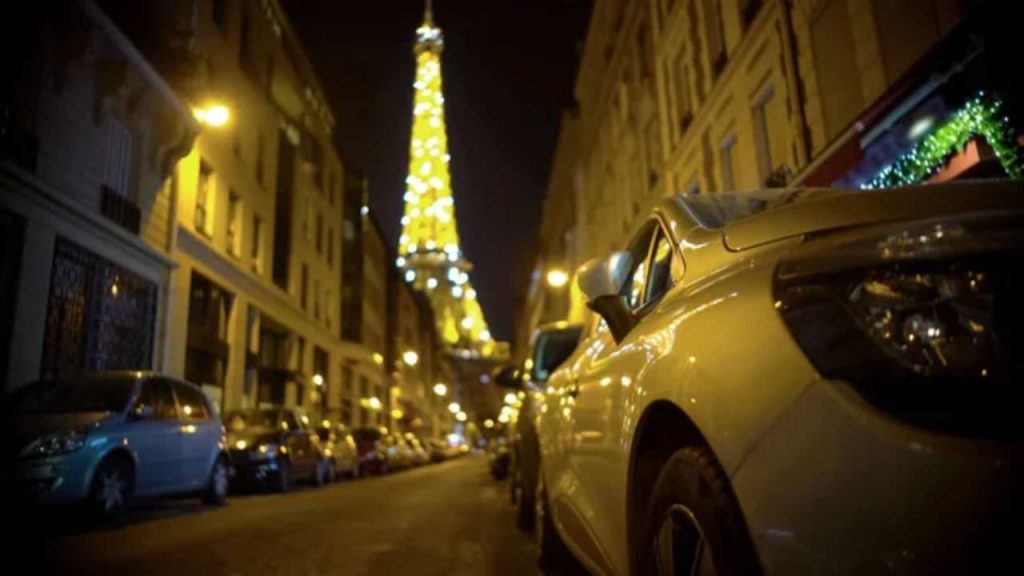 auto-parcheggio-parigi-depositphotos-f1world.it