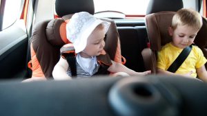 Bambini in auto - fonte_Canva - f1world.it