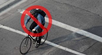 DIVIETO bici, non possono viaggiare se ci sono gli autobus: 332€ di multa se ti beccano
