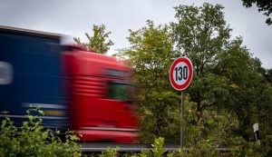 Limite di velocità 130 km:h - fonte_Canva - f1world.it