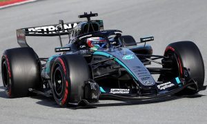 Mercedes-ala-anteriore