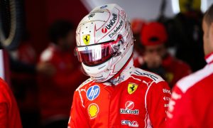 Ferrari-Hamilton-preoccupato-McLaren